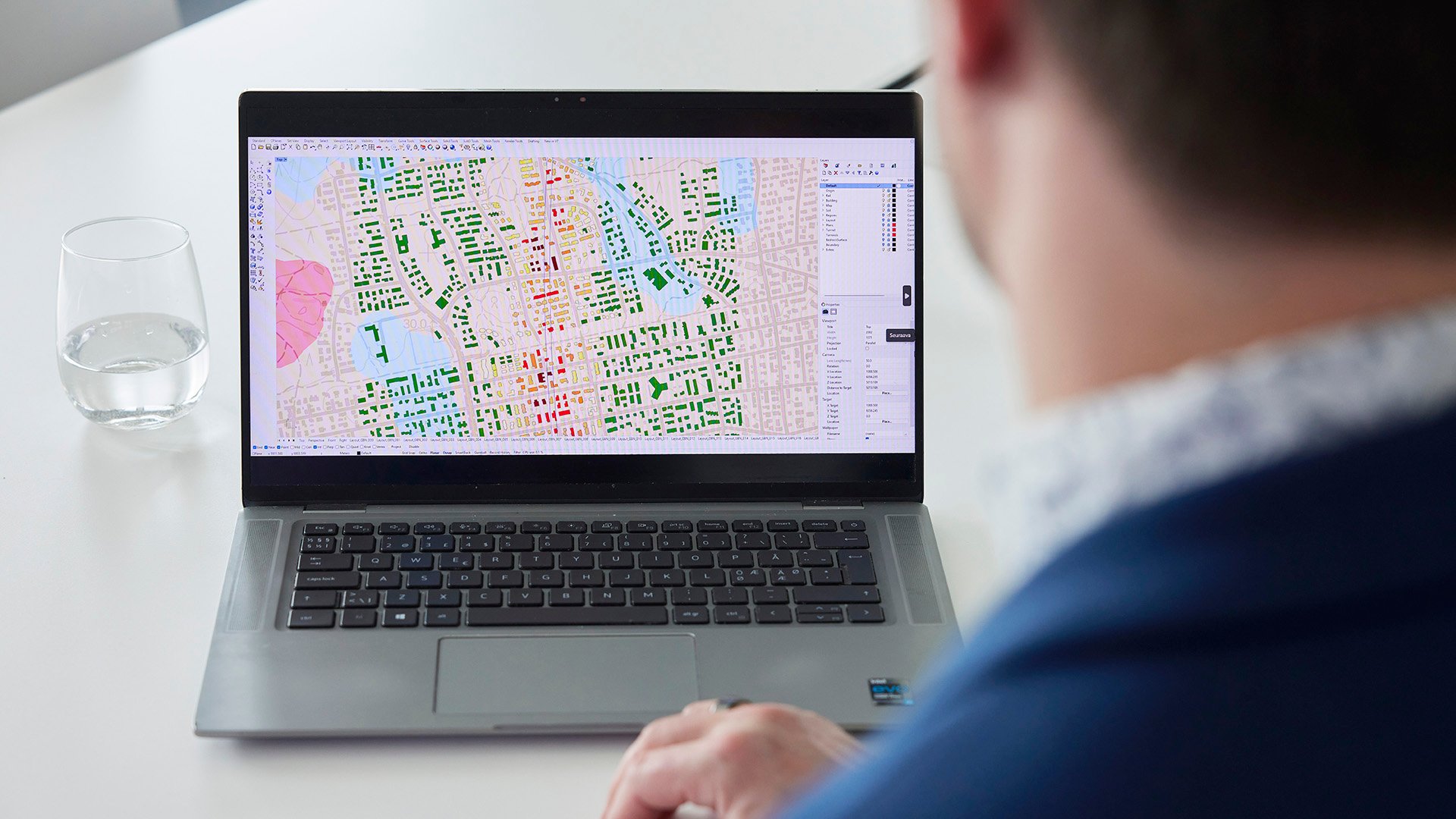 Tekoälyn vastuullinen hyödyntäminen oli yksi vuoden 2025 keskeisistä  teemoistamme.