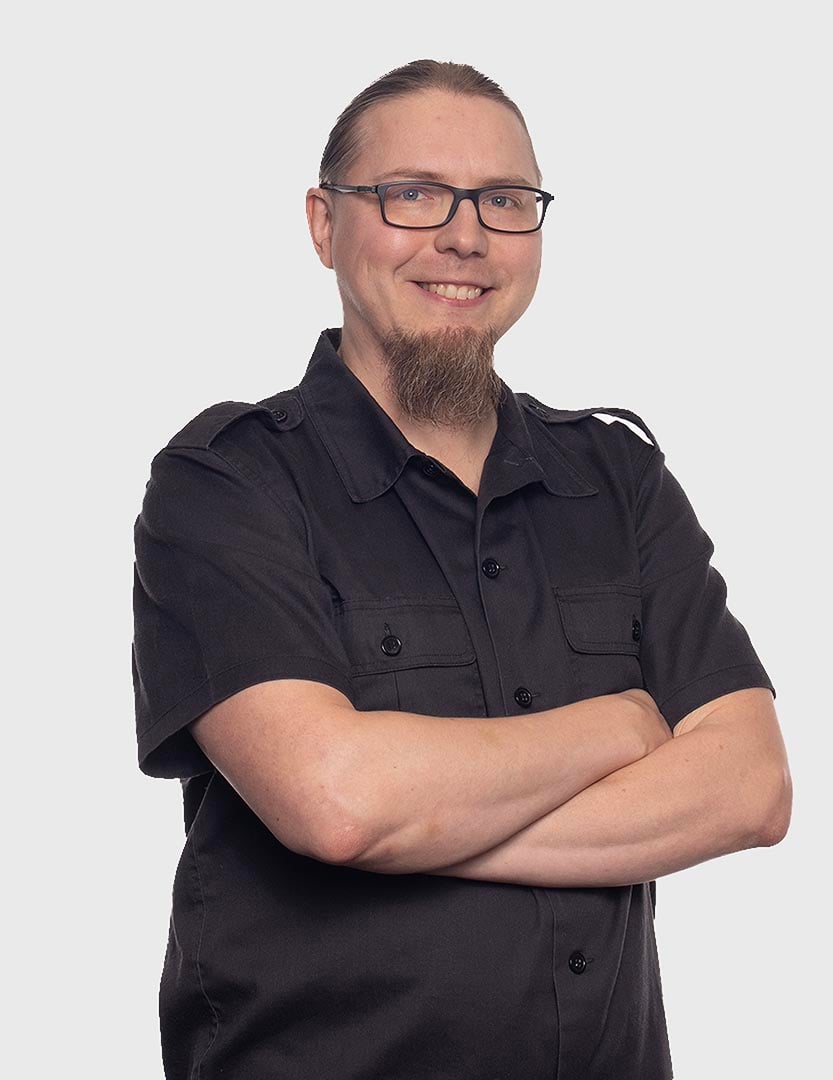 _Teemu_Suhonen 833 x 1080
