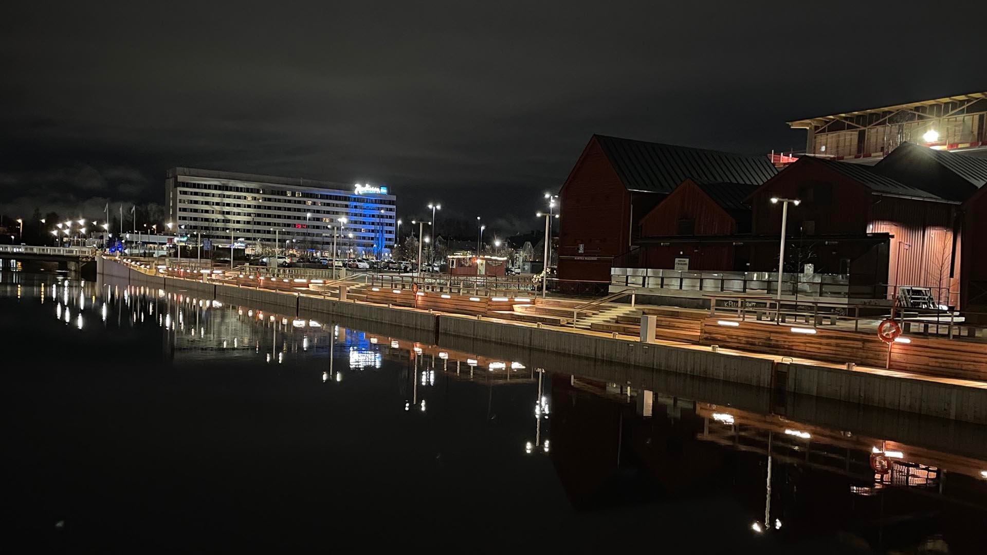 Uudistettu Oulun Toriranta.