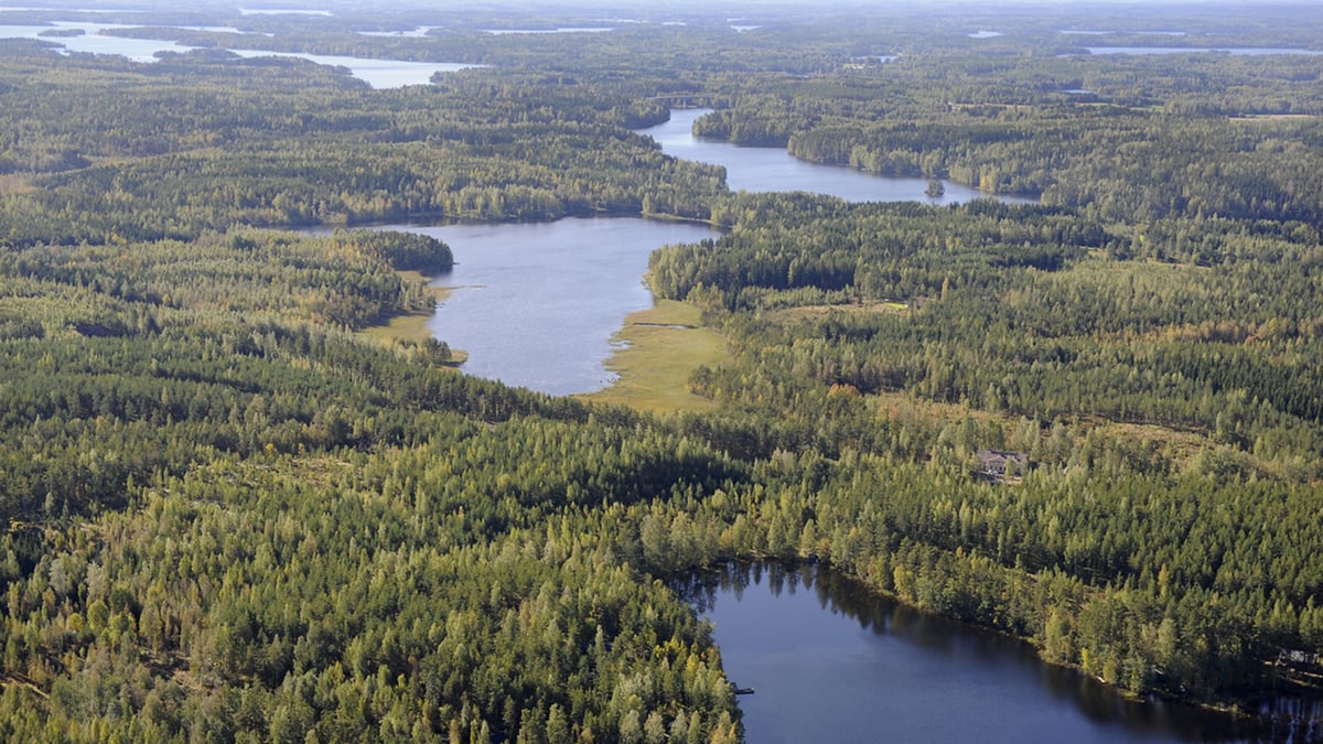 Kutilan kanavahanke Taipalsaarella sai vesiluvan – yli satametrinen silta kohoaa näyttäväksi maamerkiksi
