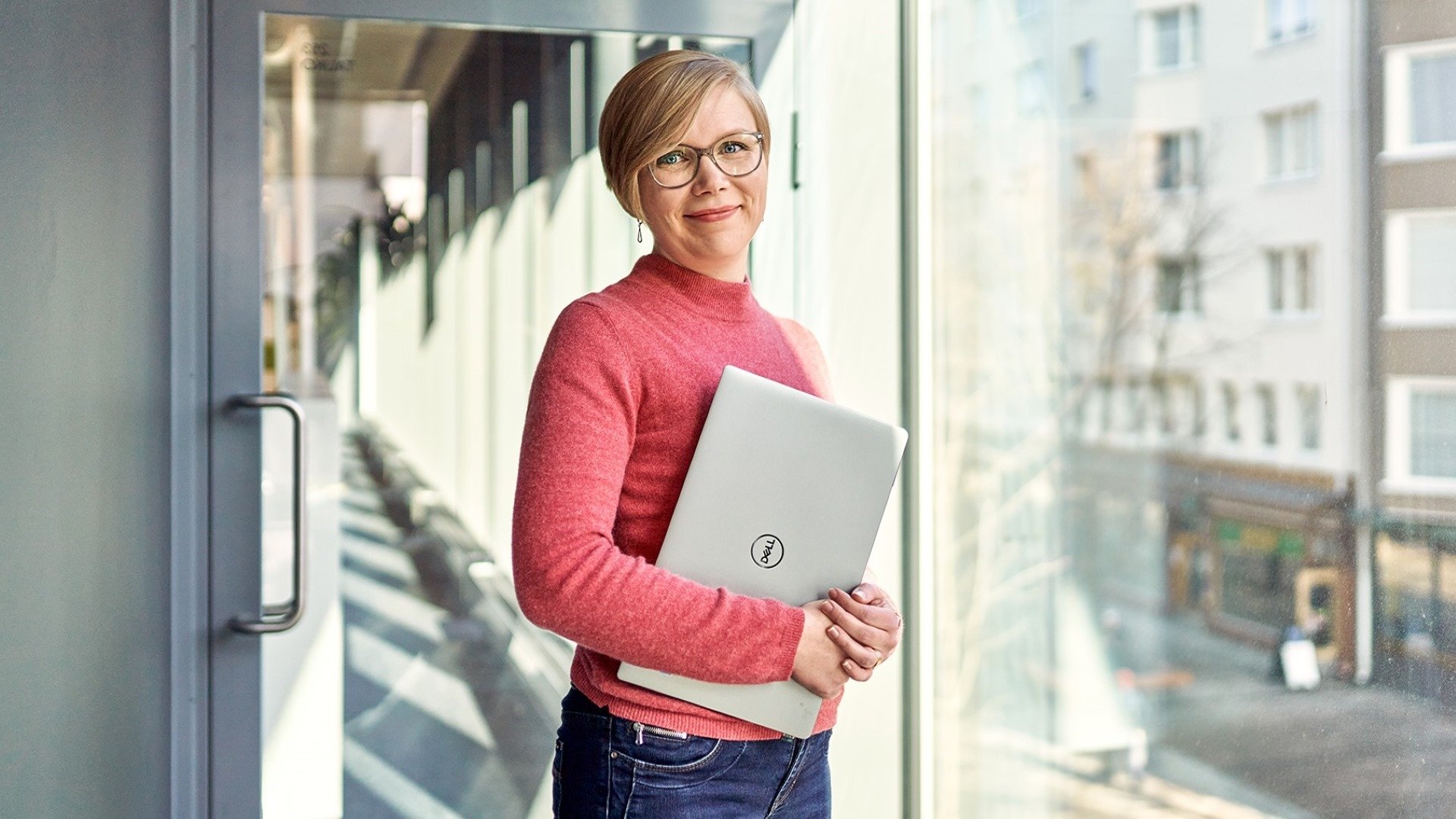 At AINS Group, designers and construction managers work with the right mindset – the A-attitude. Apply now and join us!