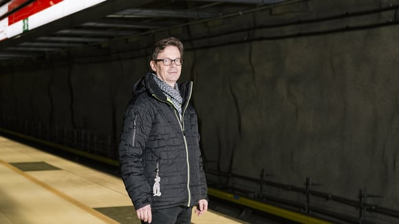 Maan alle on rakennettu kirkkoja ja kulkuväyliä – tunnetko 6 kohdetta?