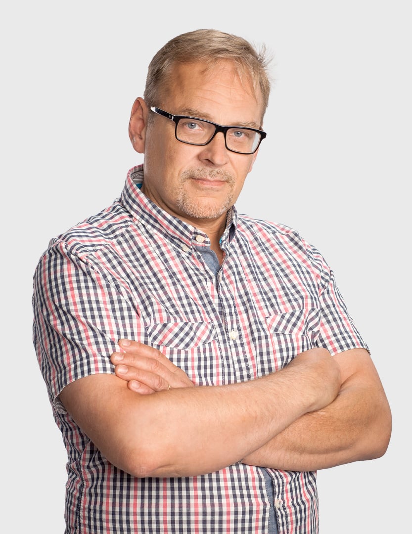 Harri-Kivistö-833x1080px
