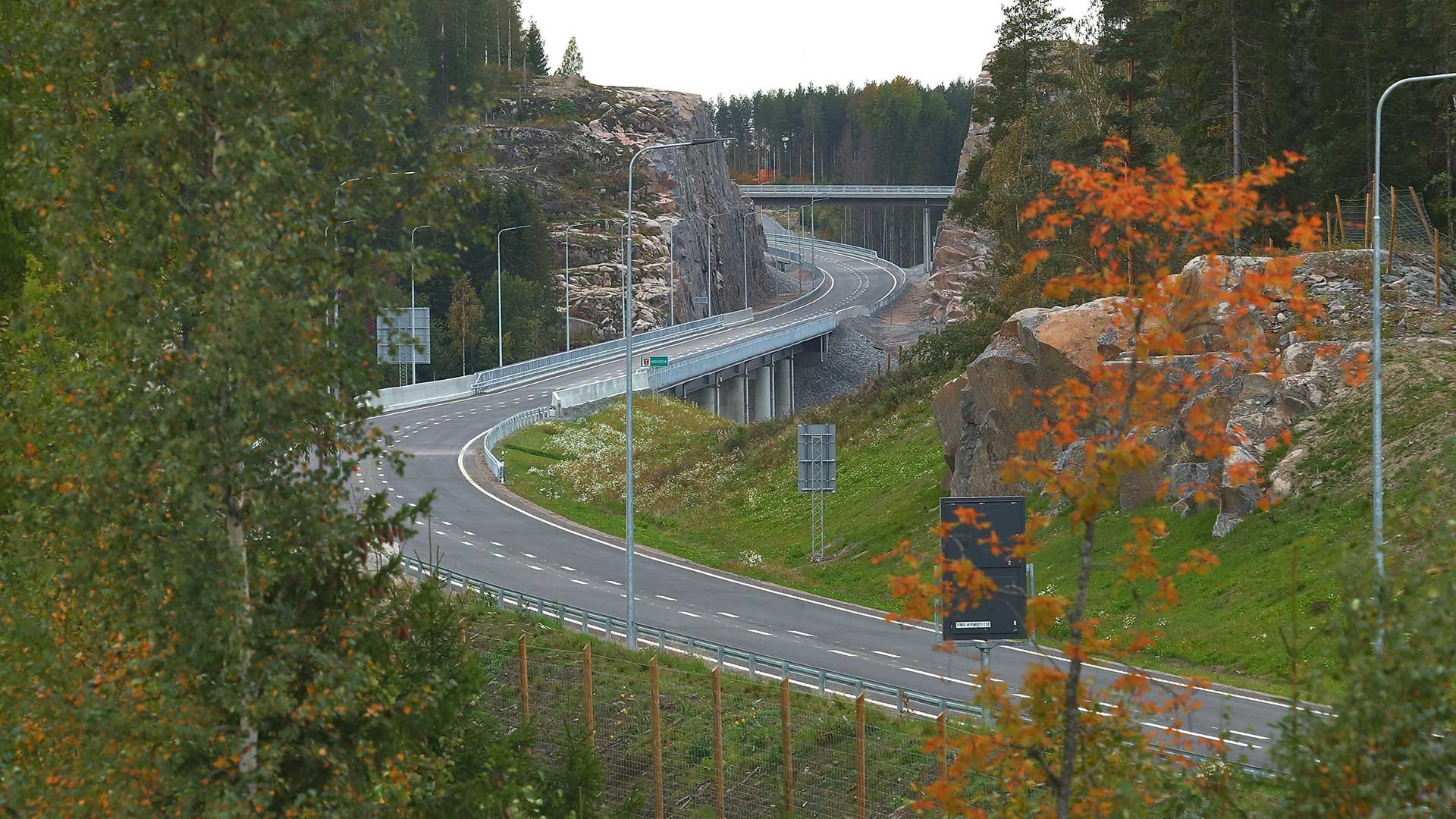 Asiantuntijamme tarjoavat monipuolista osaamista ympäristölupaprosesseihin ja ympäristöselvityksiin sekä tietoa erilaisista laatu- ja ympäristöjärjestelmistä