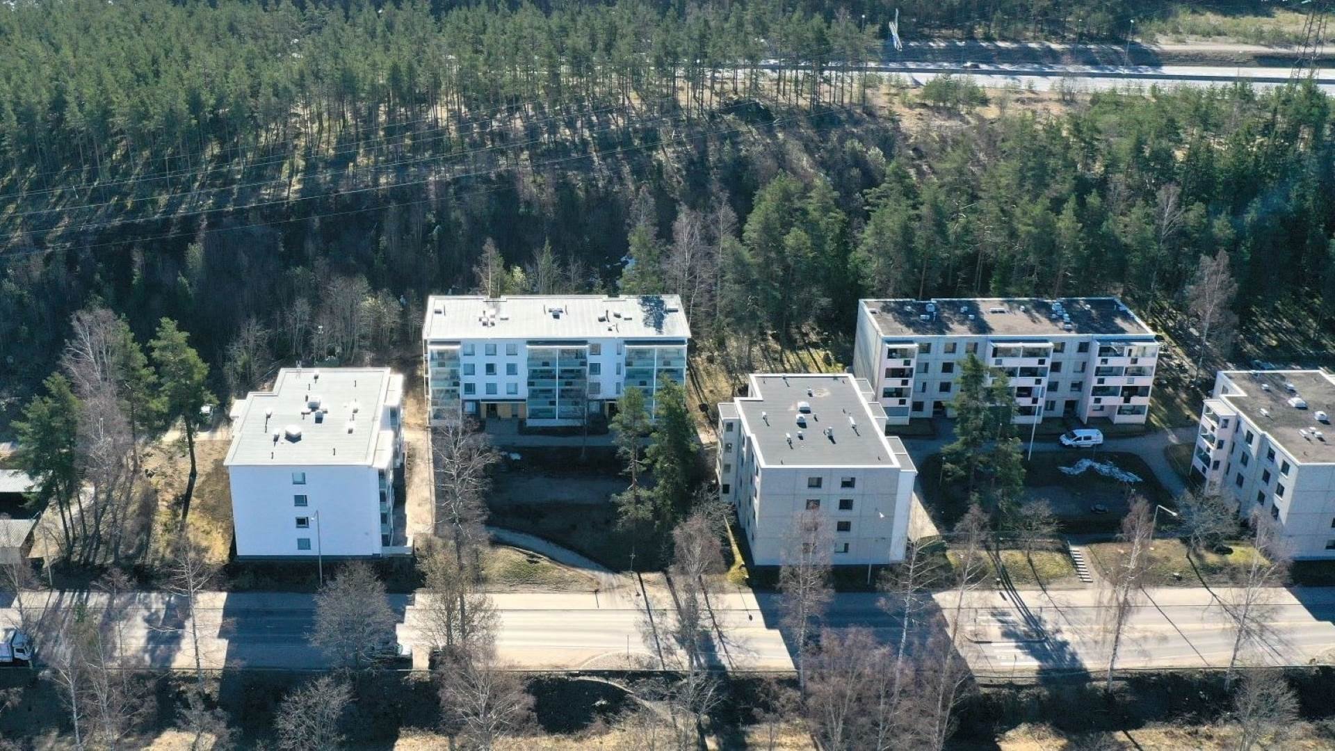 Asunto Oy Moisionmetsä_julkisivusaneeraus