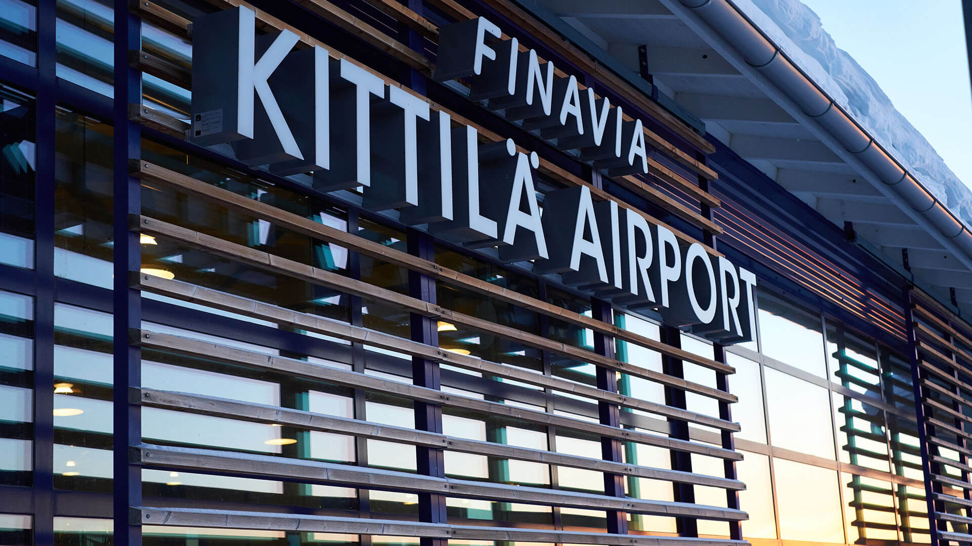  Kittilän lentoasema, terminaalilaajennus, uusi asemataso ja rullaustien suunnittelu on A-Insinöörien käsialaa.