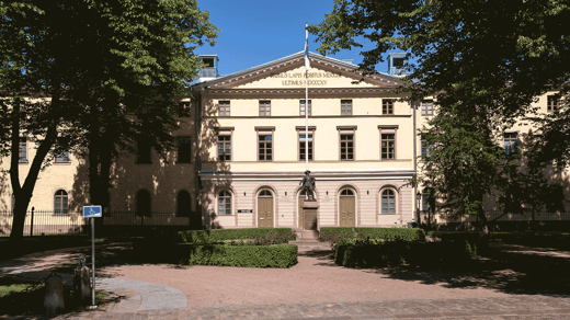 Turun Akatemiatalo, Turku