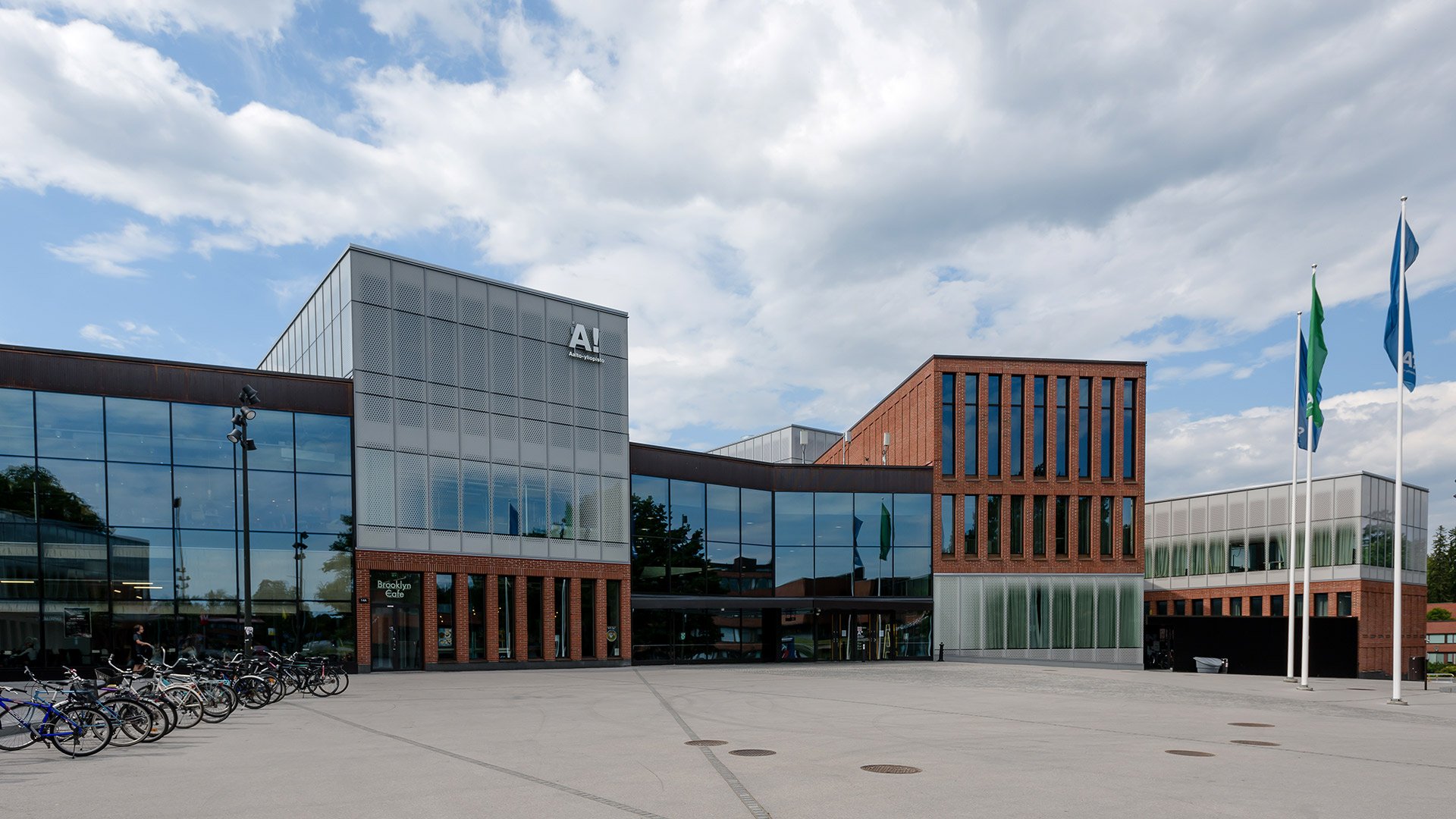 Projektin ohjaamisessa ja valvonnassa käytämme nykyaikaisia projektin- ja laadunhallinnan järjestelmiä.