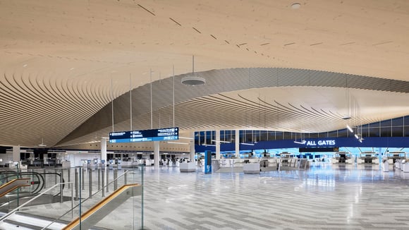 Vuoden 2022 puupalkinto lentoaseman aulan alakatolle – keveys ja paino haastoivat elementti- ja rakennesuunnittelua