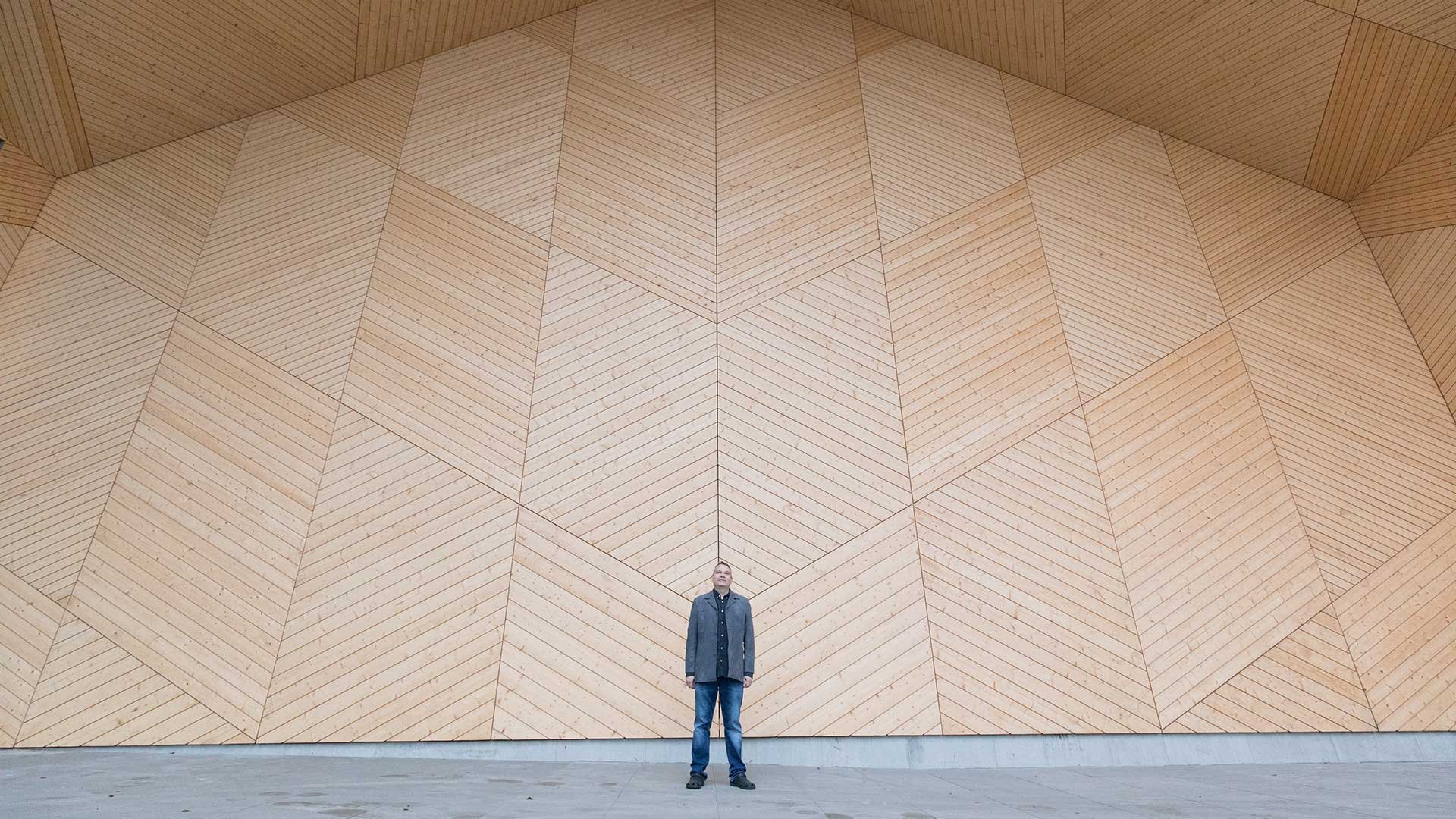 We take into account room acoustics, sound insulation, noise control, and the mitigation of vibration and structure-borne noise in our design.