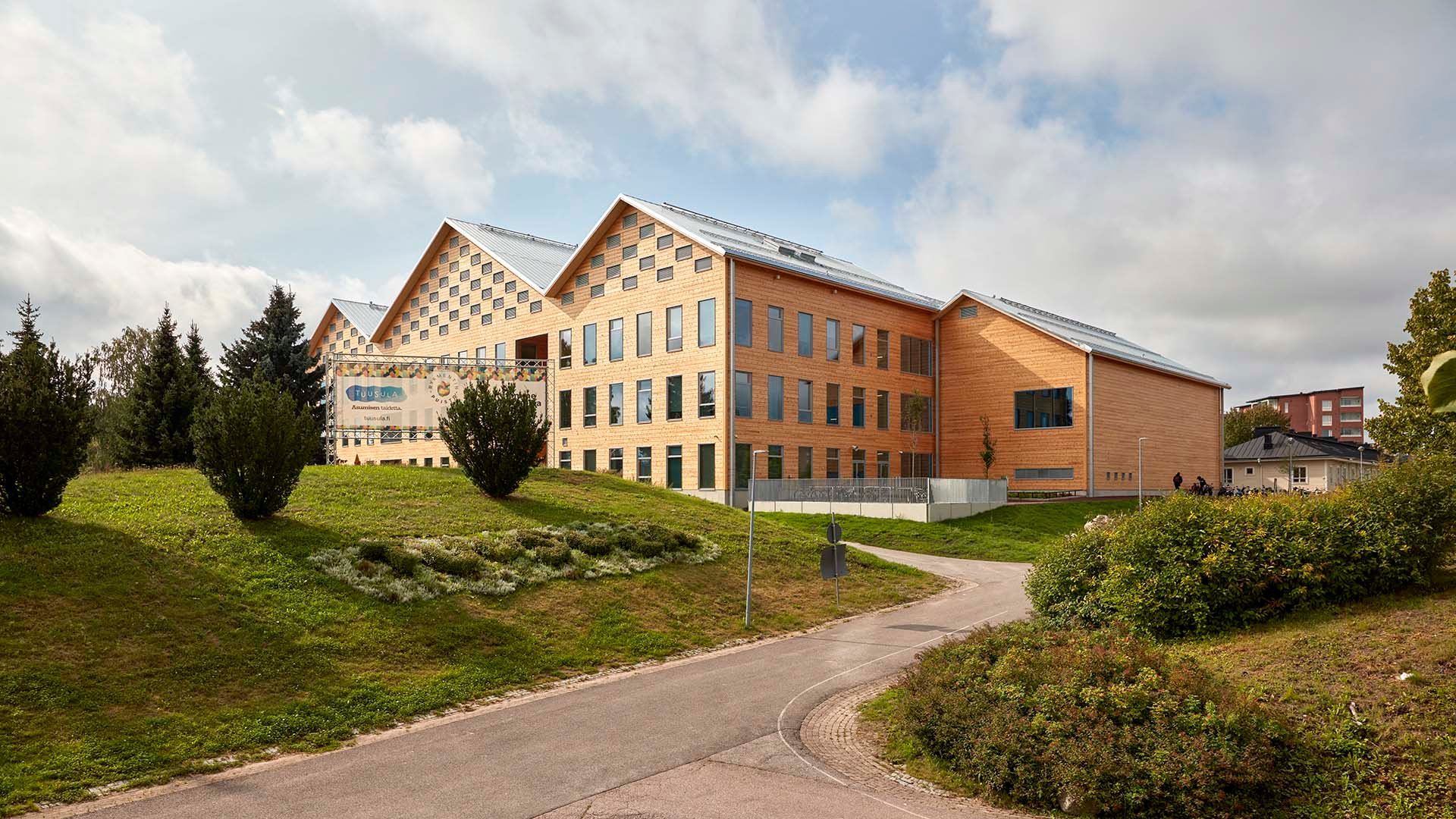 Monio lukio-ja kulttuurikeskus, Tuusula, puurakentaminen