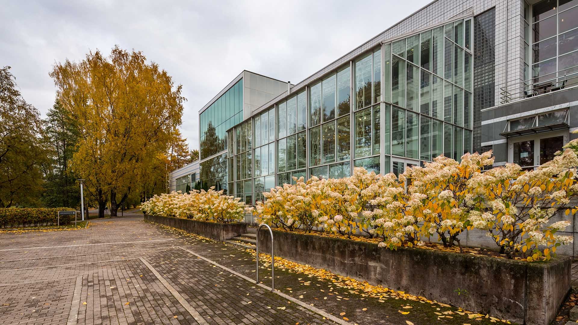 Tampere talo, julkisivu, 1920x1080