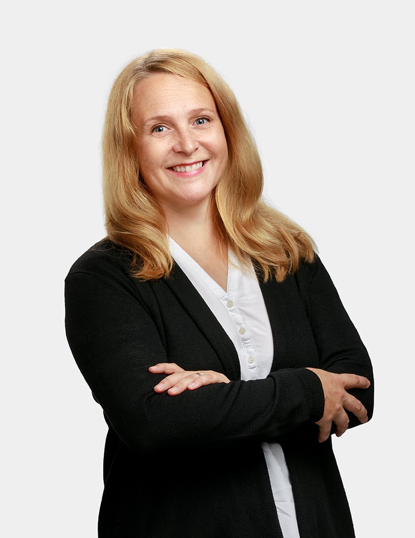 pehkonen-ollila_anna-riikka_henkilokuva-833x1080