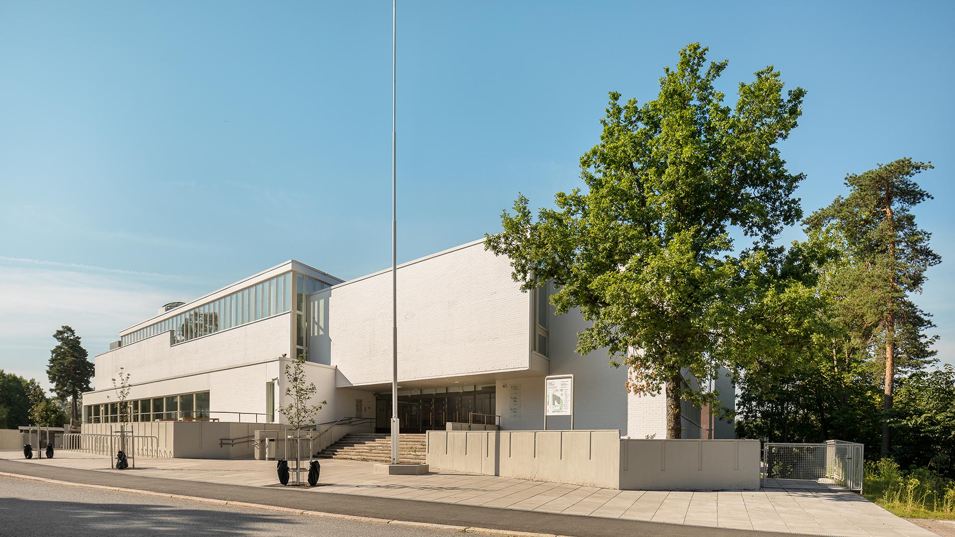  Gymnasiet Lärkan ja Hoplaxskolan, Helsinki