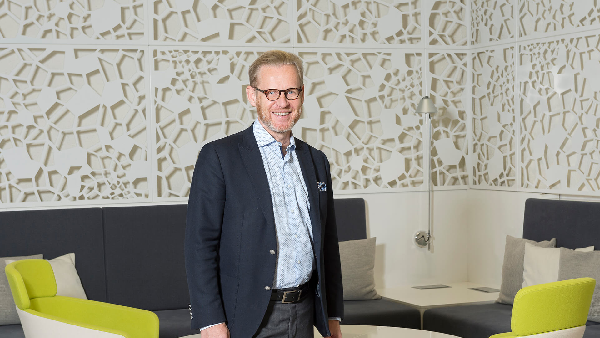 Uuden partnerin my&ouml;t&auml; lis&auml;&auml; hartioita