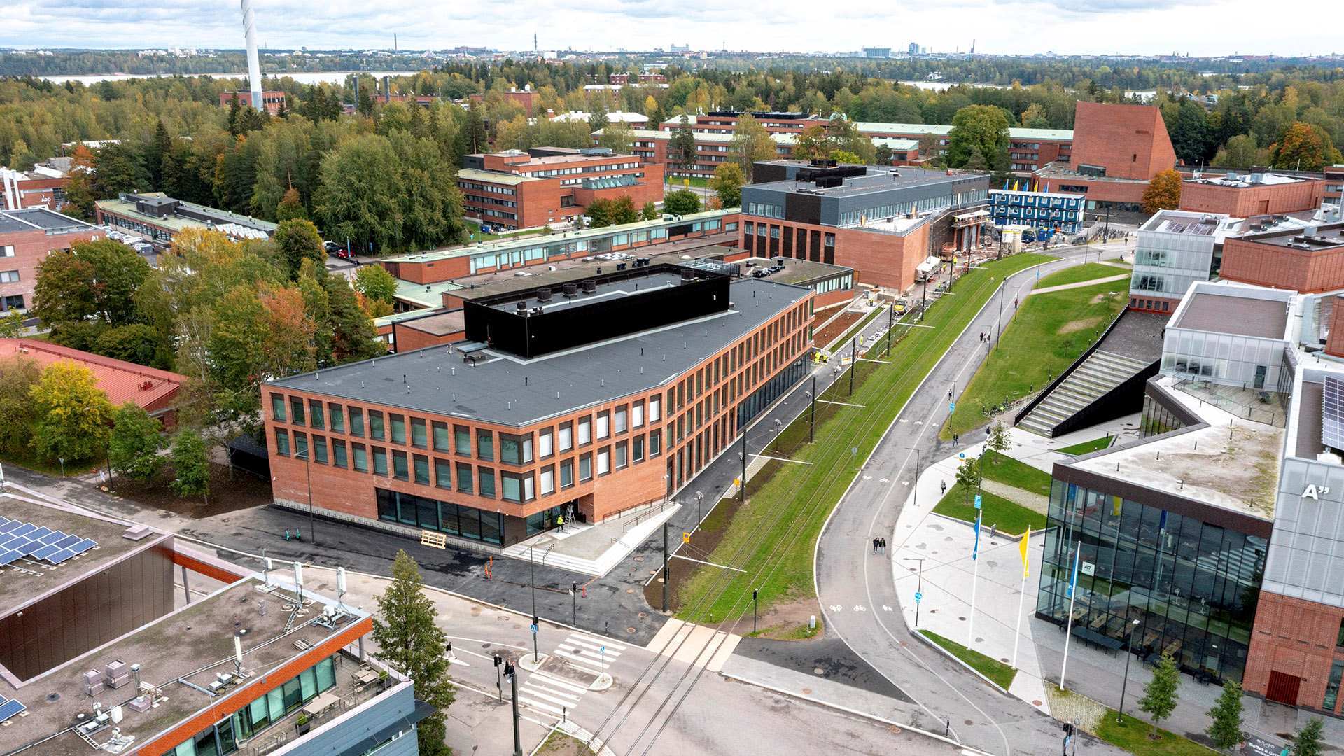 Aalto-yliopiston sisarrakennukset Marsio ja Kide Otaniemeen &ndash; tahtituotanto siivitt&auml;&auml; Kide-rakennuksen valmistumista