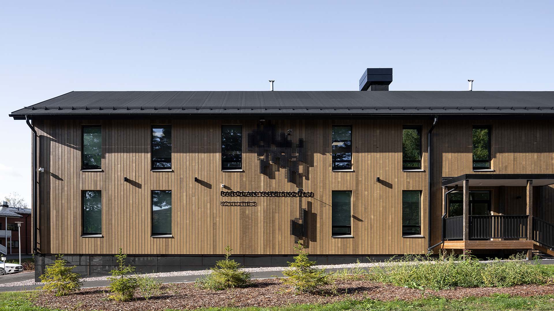 Parola School, Parola